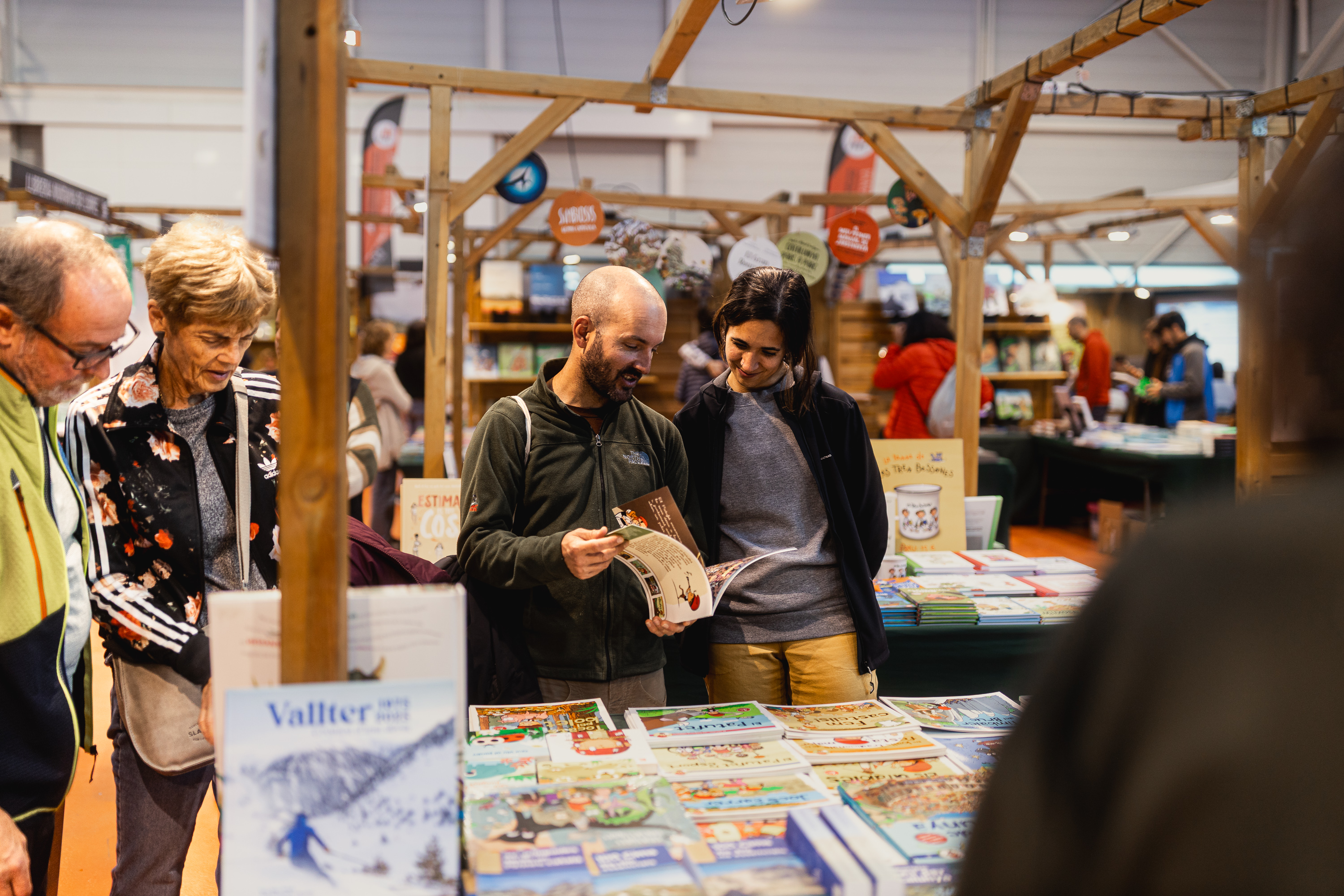  L'àrea expositiva acull la 25a edició de la Fira del Llibre de Muntanya 